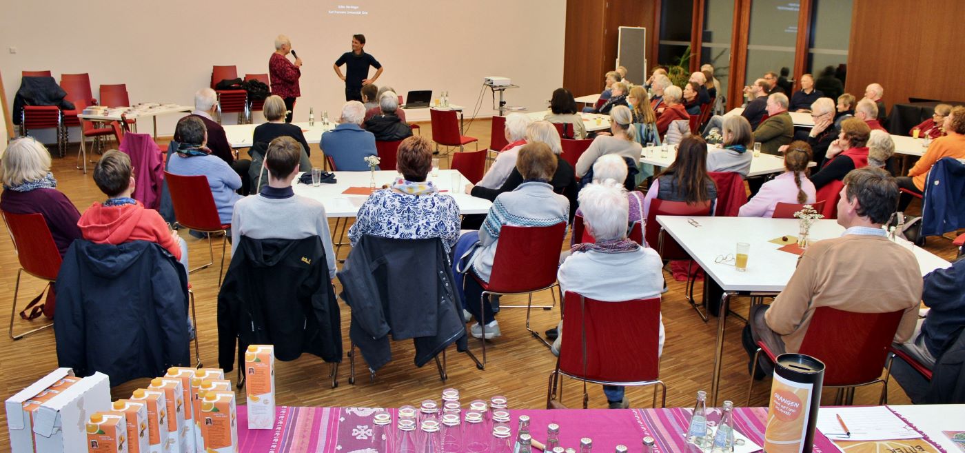 3a ein gut besetzter Saal im Forum St. Pankratius